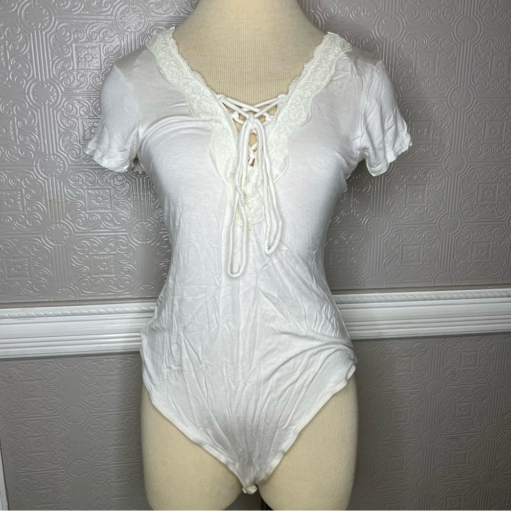 Polly & Esther Juniors Short Sleeve Bodysuit White Size Large